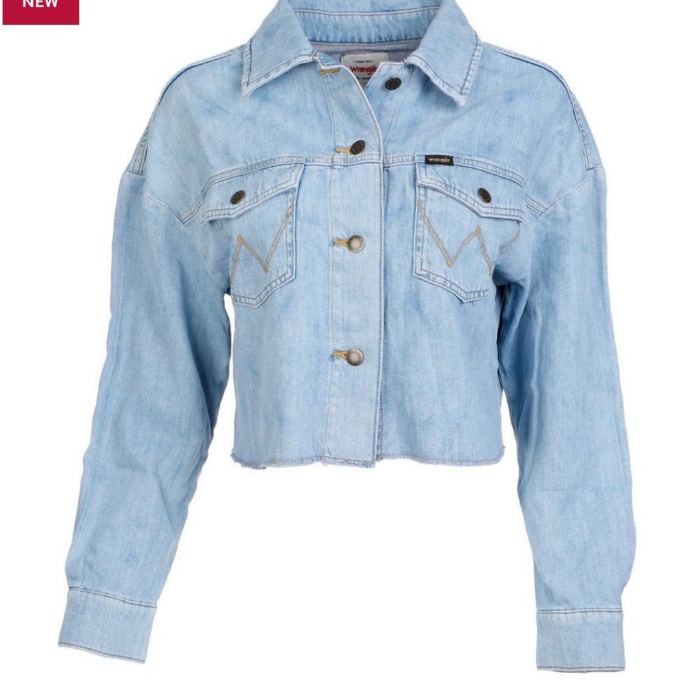 WRANGLER WOMEN'S WESTERN CROP SHACKET IN LIGHT WASH 1X